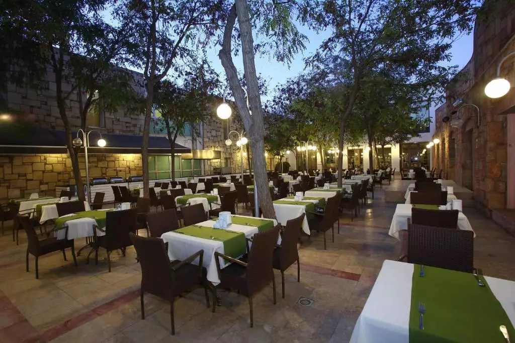 Mandarin Resort and Spa